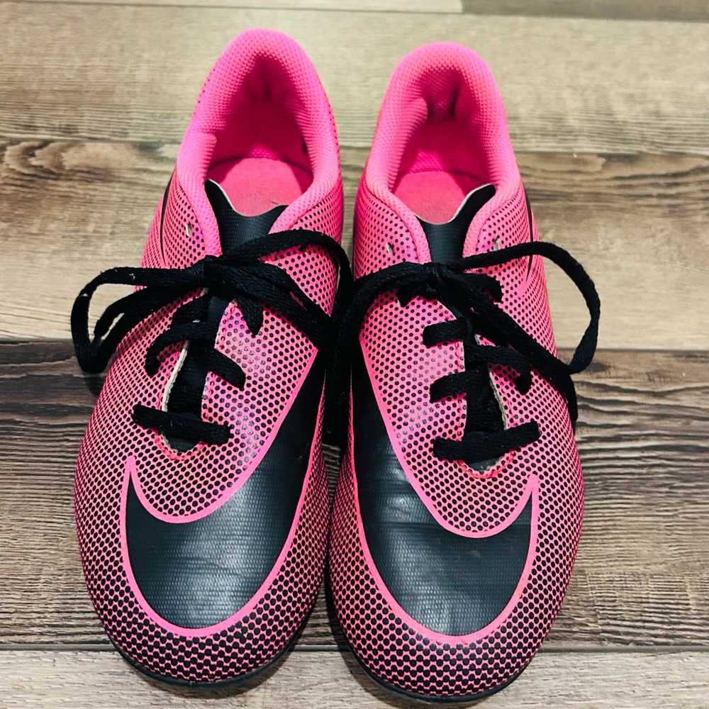 Nike girl soccer cleats